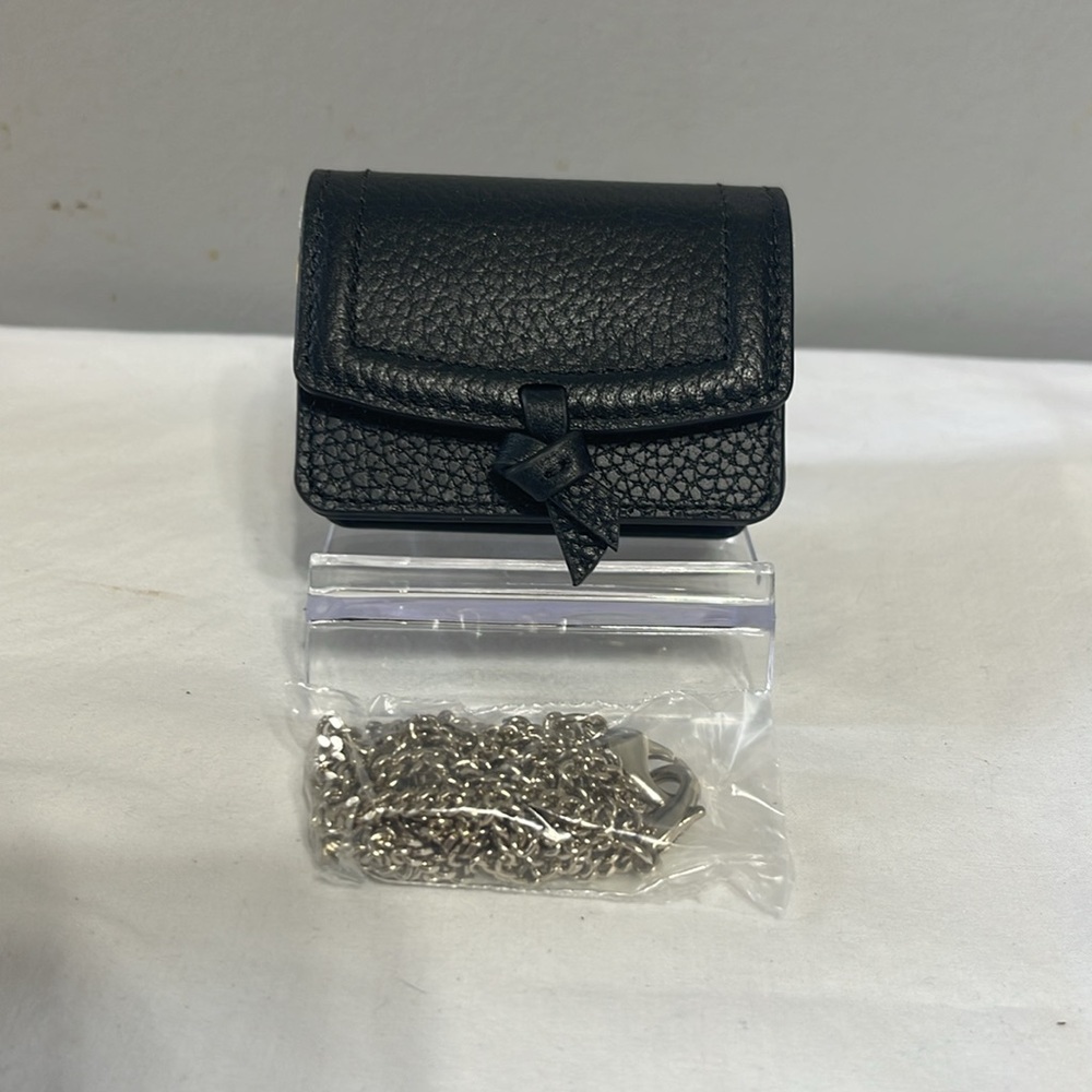 Kate Spade Knott Leather Air Pods Pro Case NWT’s - Picture 5 of 7